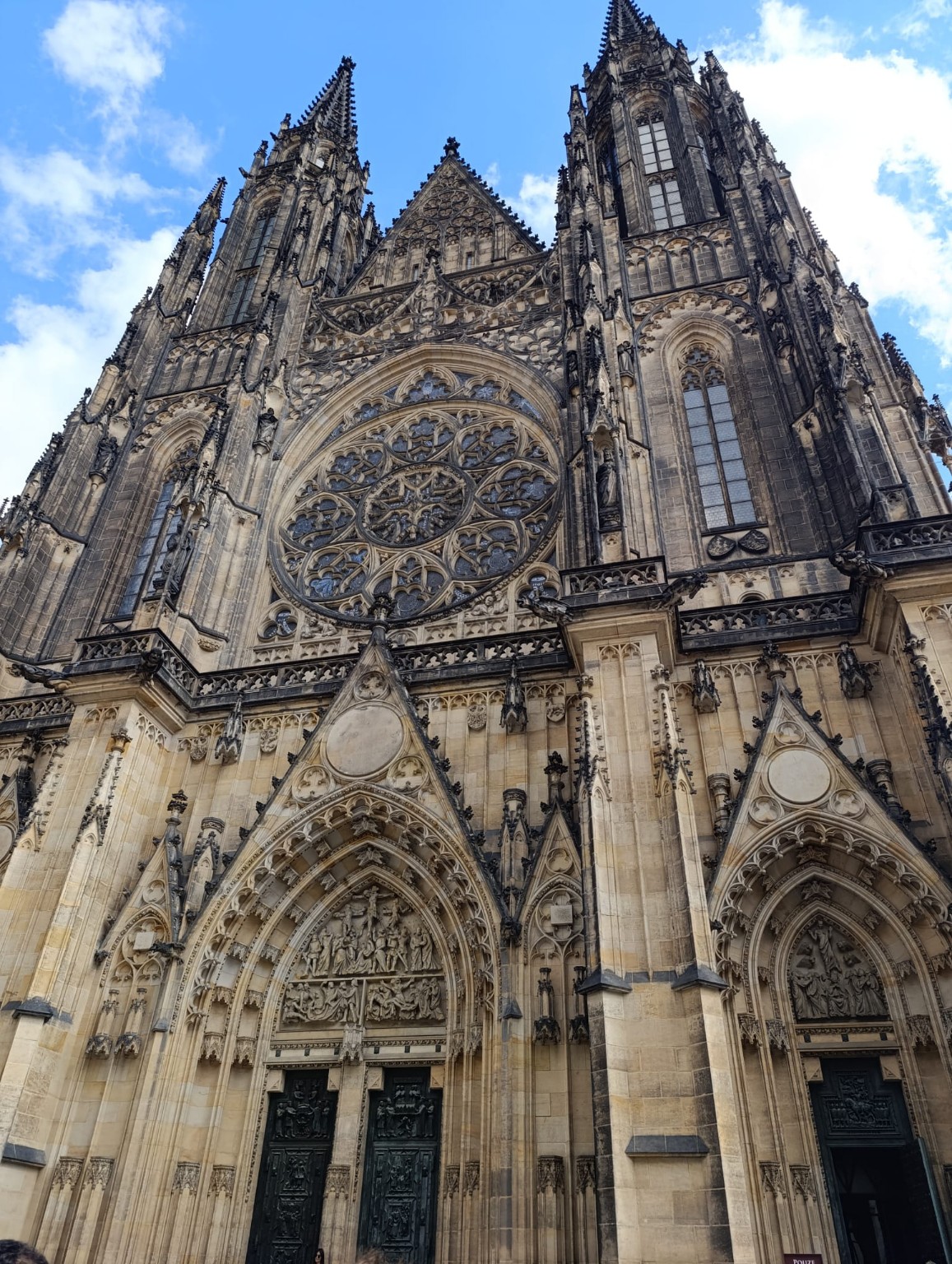 Katedrála sv. Víta · architektura a světlo