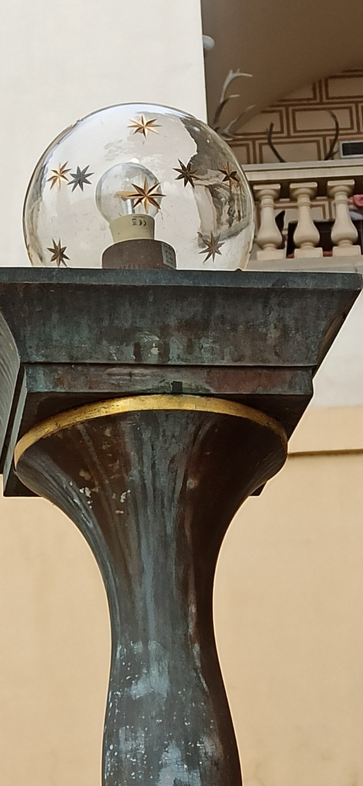Pražský hrad · hvězda v lampě